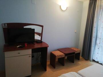 Фото номера Трехместный номер с террасой Отель Bar &amp; Hotel ELA г. Dolen Bliznak 7