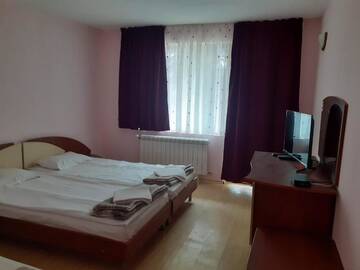 Фото номера Трехместный номер с террасой Отель Bar &amp; Hotel ELA г. Dolen Bliznak 9